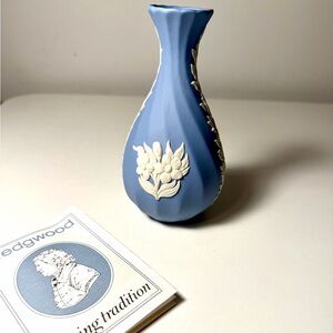Wedgwood Jasper Blue Vase with White Floral Motif in Original Box